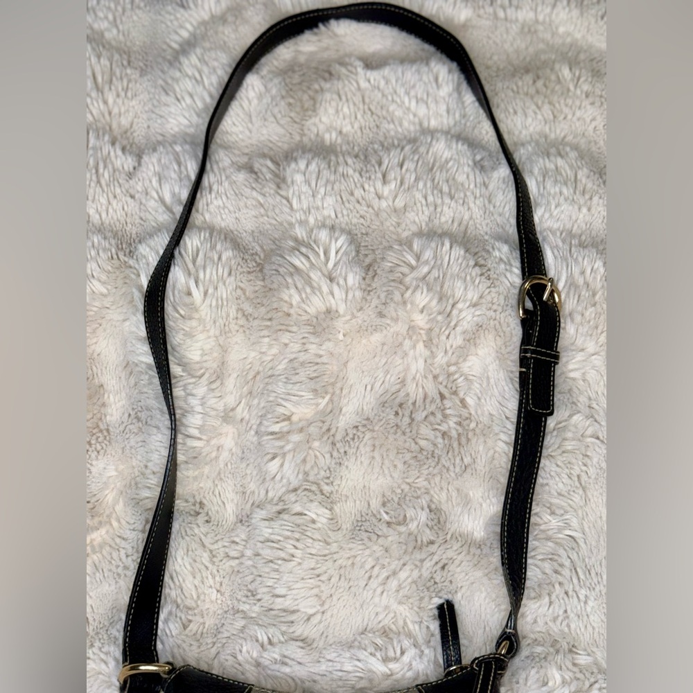 Dooney & Bourke Black Shoulder Bag with Cream Stitching - Picture 10 of 13